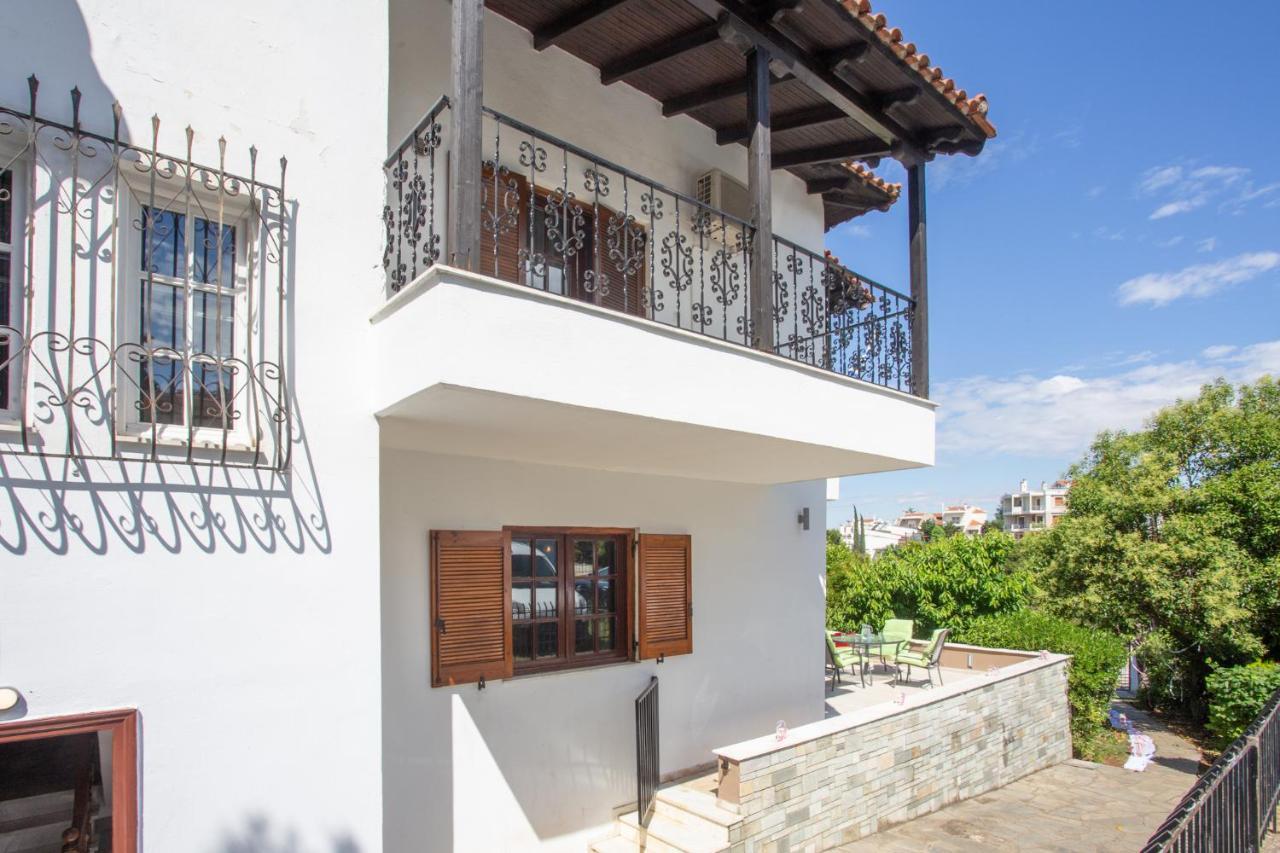 τraditional Fully Detached On A Luxurious Hillock Of With Its Own Garden Also For Family & Wedding Gatherings For 10 To 25 People Only 15 Minutes From Airport * Thessaloniki