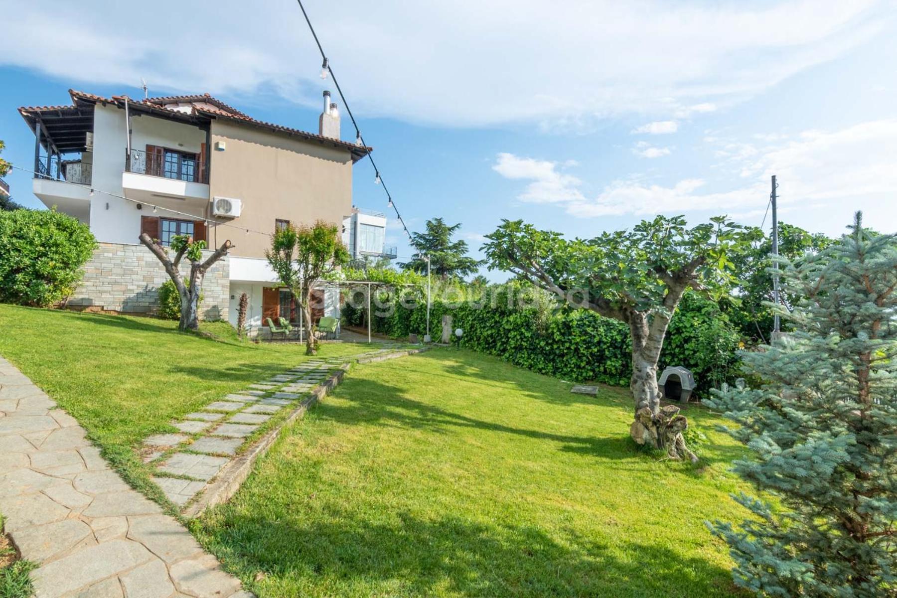 τraditional Fully Detached On A Luxurious Hillock Of With Its Own Garden Also For Family & Wedding Gatherings For 10 To 25 People Only 15 Minutes From Airport * Thessaloniki